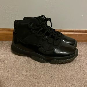 men’s jordan 11 cap and gowns